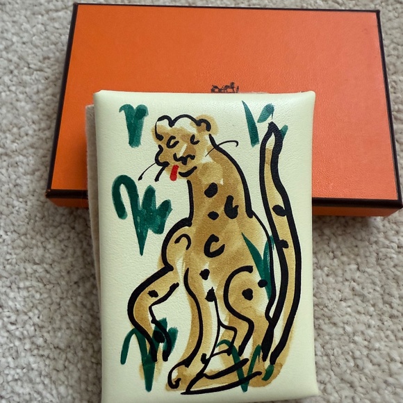 New Limited Edition Hermes 2025 'Spring Panther'  Calvi Duo Card Holder - Picture 2 of 10